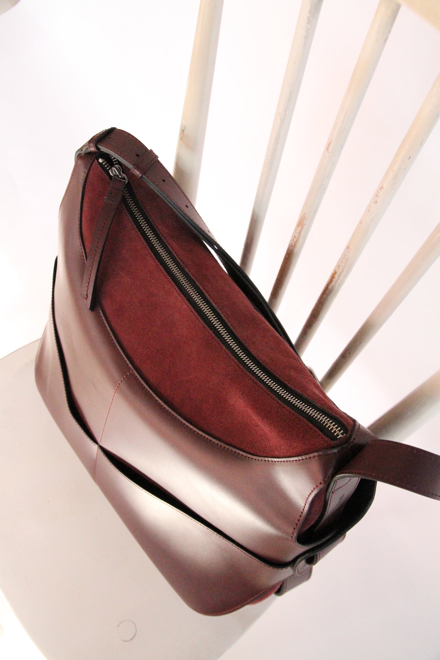 10.03.53 SADDLEBAG / BURGUNDY 42×34×16cm