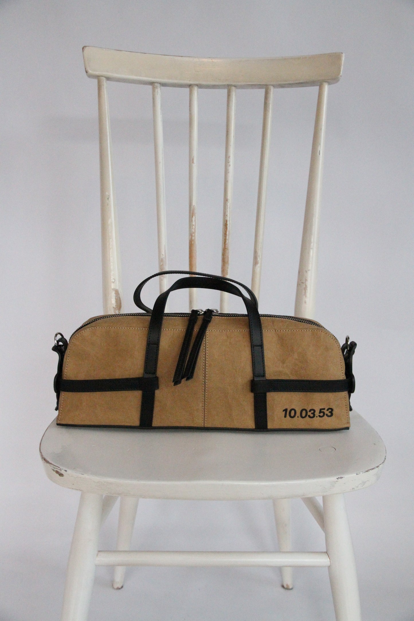 10.03.53 BAGUETTE SOFT / PAPER 37×13×8cm