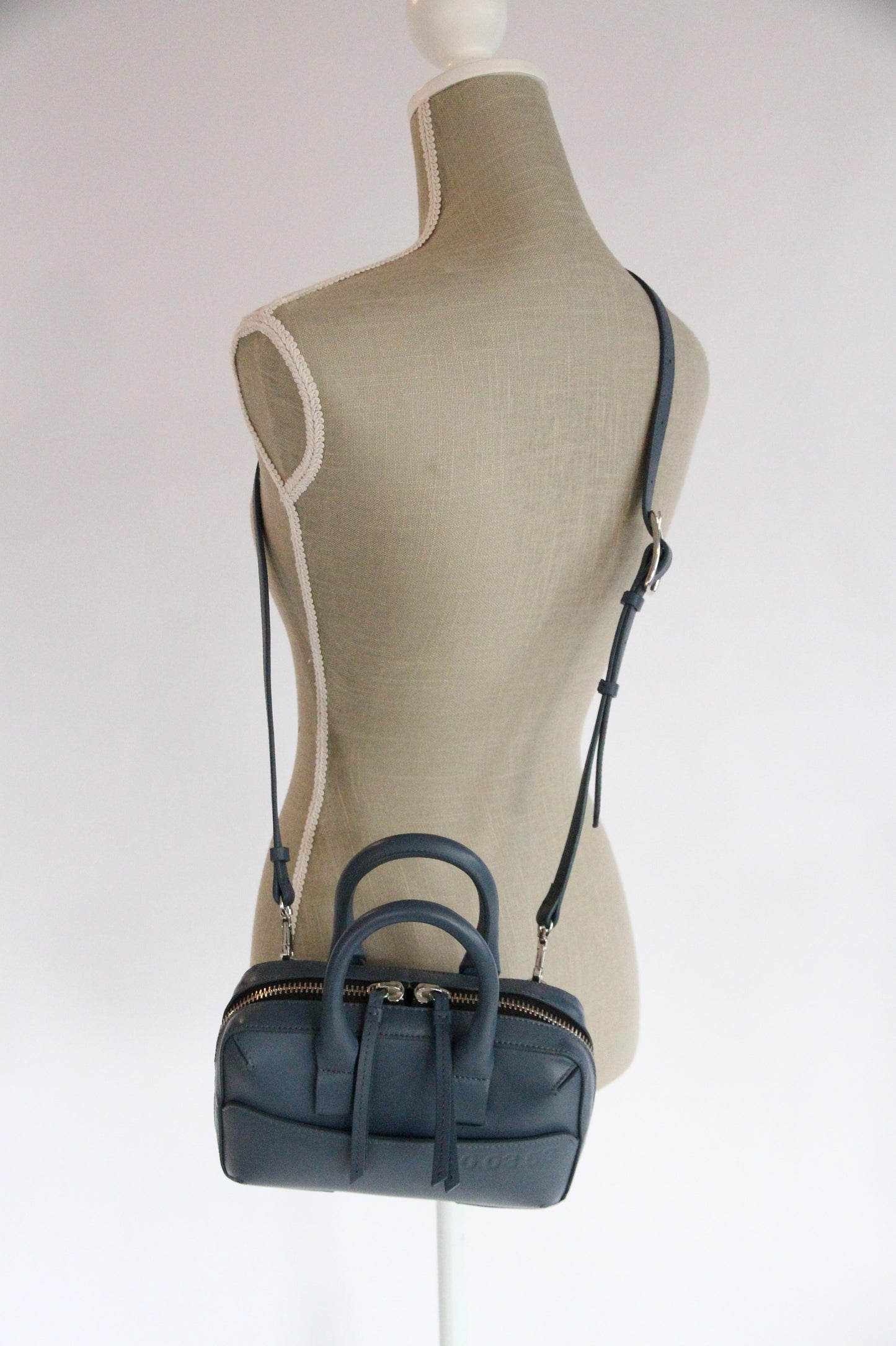 10.03.53 MINI BRIEF-CASE / BLUE 24×15×6cm