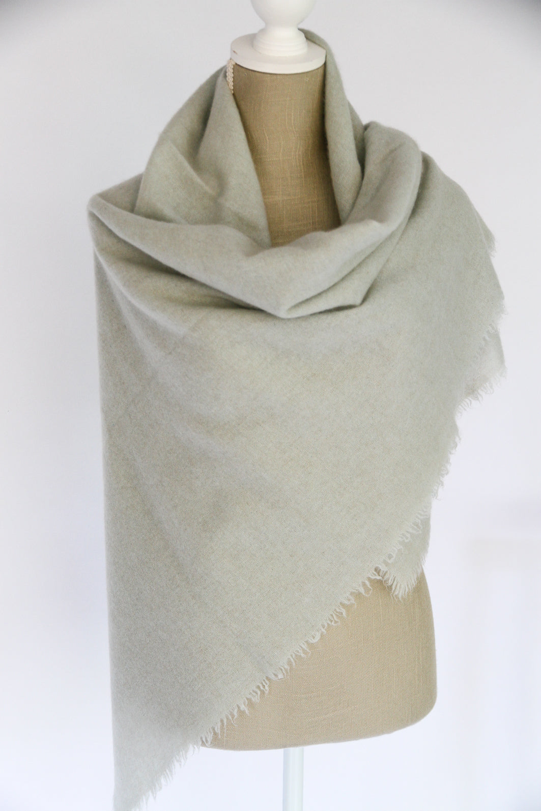 100% Mongolian Cashmere Shawl, Mint, 130×130cm