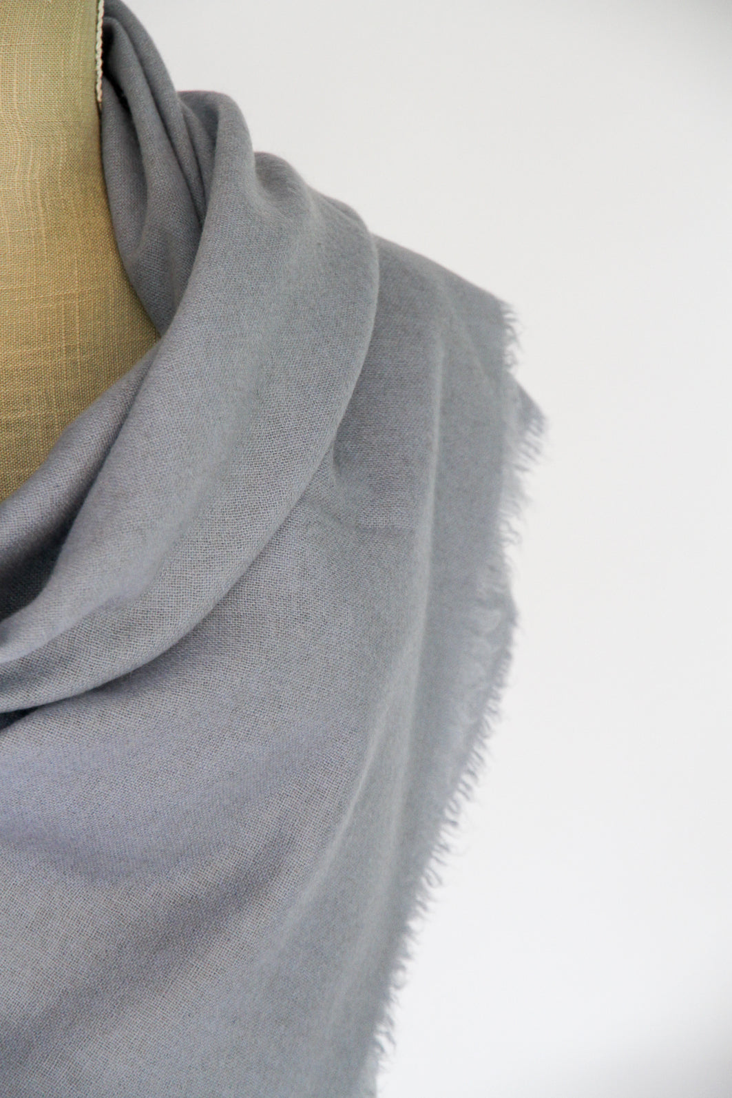 100% Mongolian Cashmere Shawl, Blue gray, 130×130cm