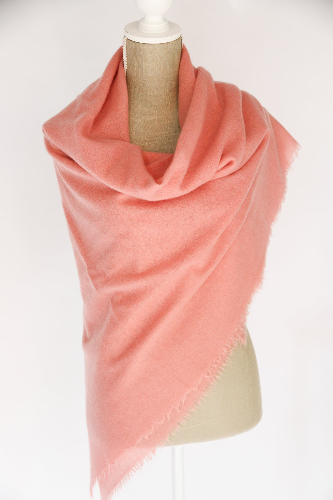 100% Mongolian Cashmere Shawl, Antique pink, 130×130cm
