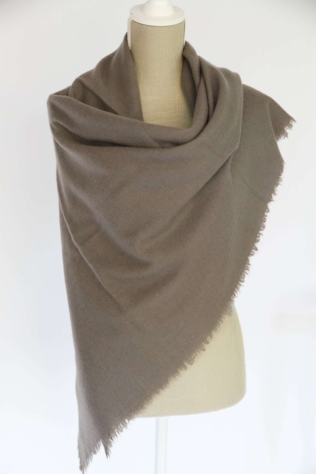 100% Mongolian Cashmere Shawl, Mocha gray, 130×130cm