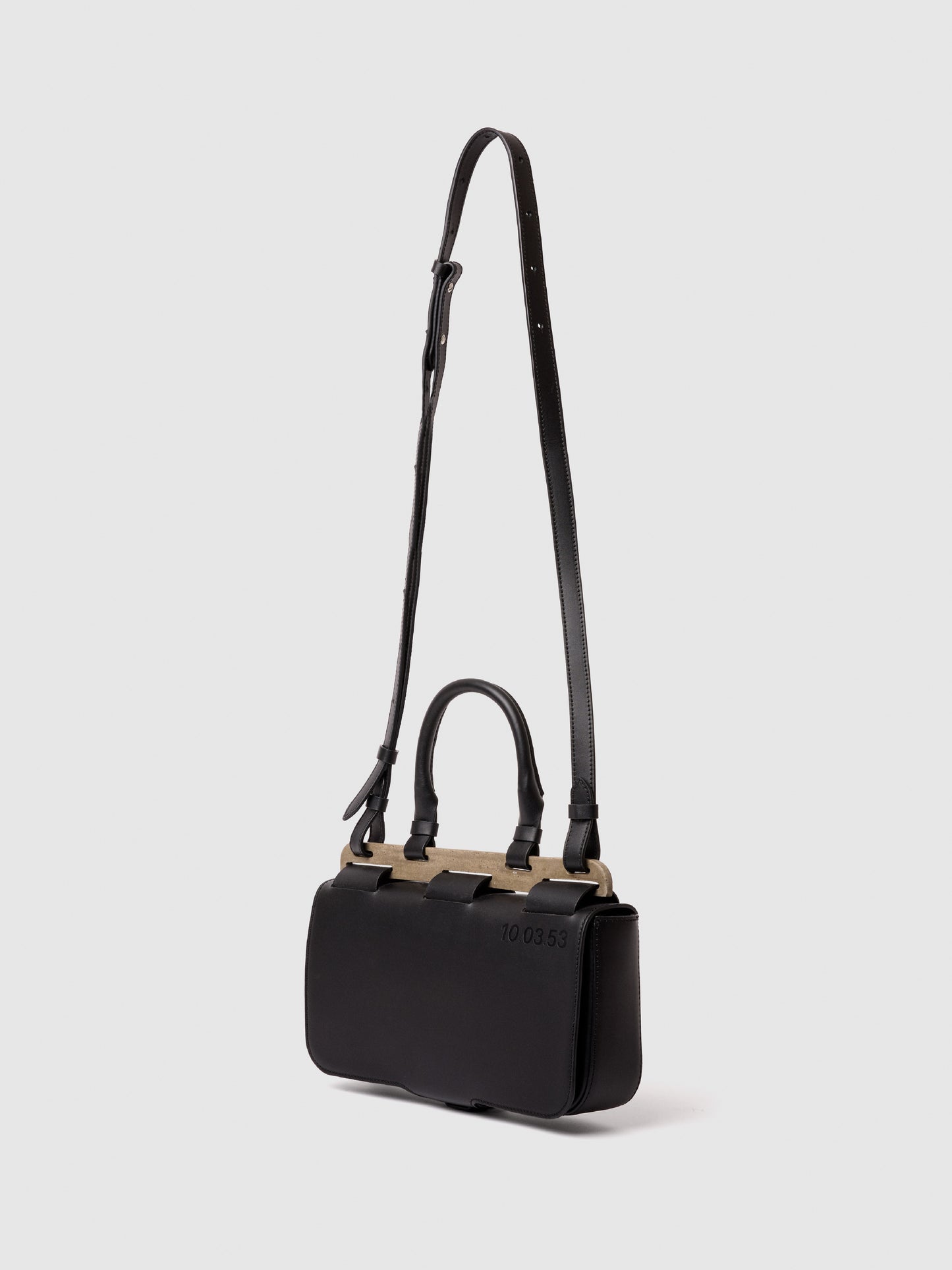 10.03.53 CONCRETE BAGUETTE / BLACK 28×16×6cm