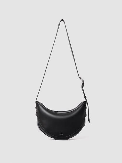 10.03.53 LARGE HALF-MOON / BLACK 29×23×11cm