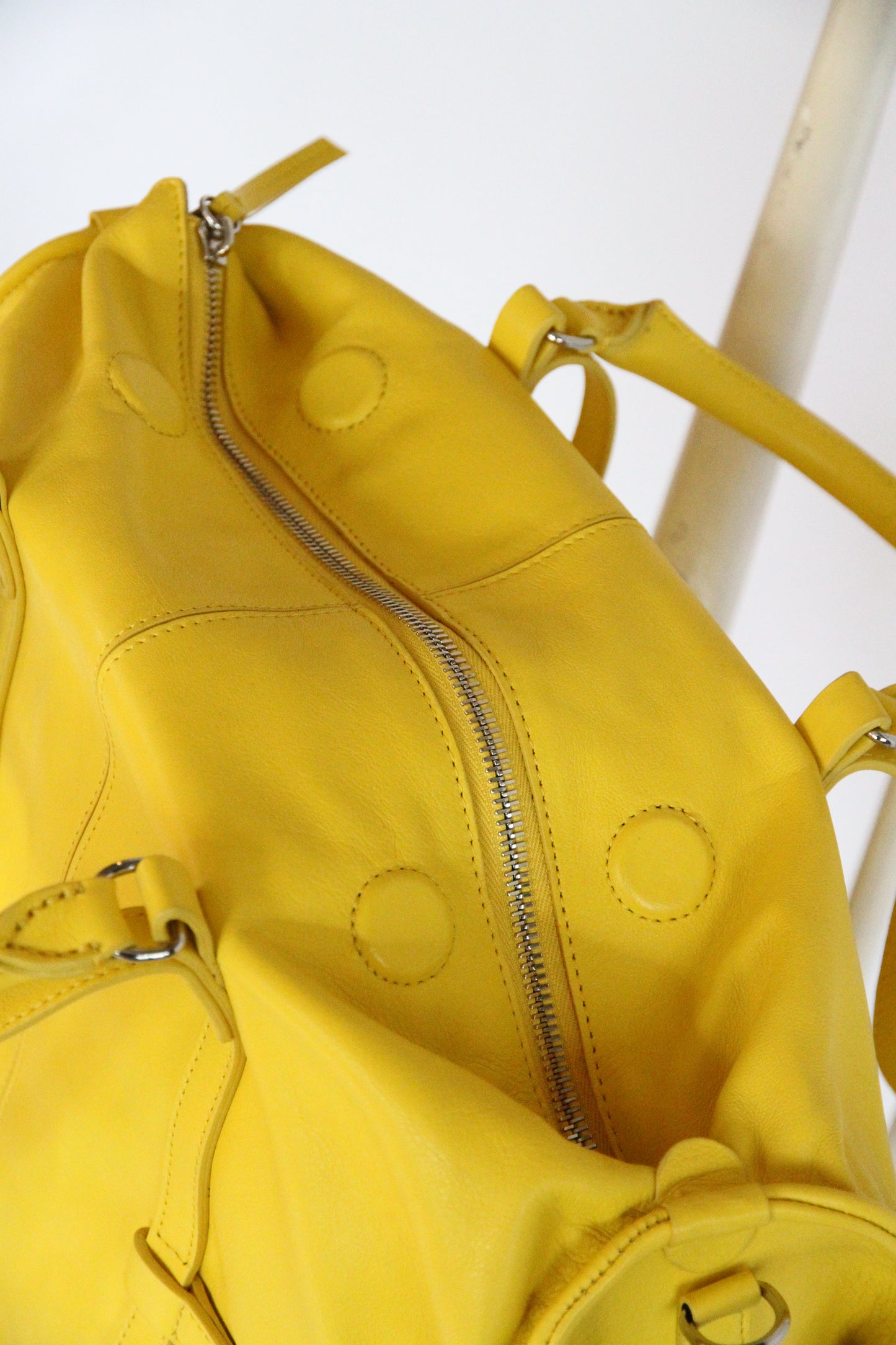 10.03.53 BLVD BAG / MIMOSA  50×40×10cm