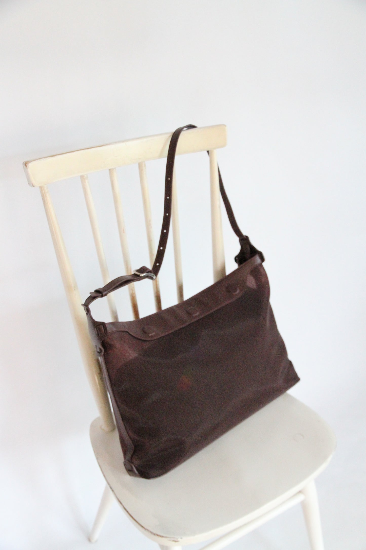 10.03.53 HOBO SOFT / SHADOW  BURGUNDY  48×28×6.5cm