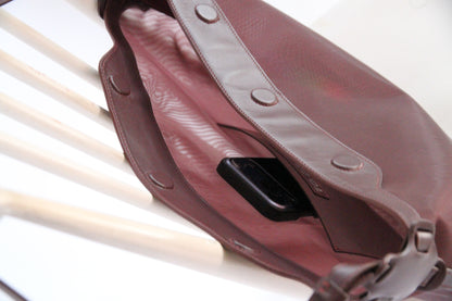 10.03.53 HOBO SOFT / SHADOW  BURGUNDY  48×28×6.5cm