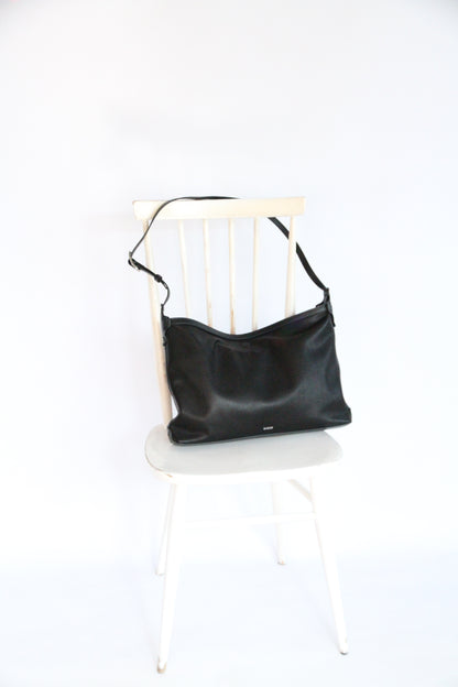 10.03.53 HOBO SOFT / BLACK  48cm×28cm×6.5cm