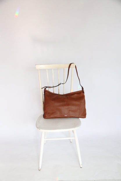 10.03.53 HOBO SOFT / COGNAC 48cm×28cm×6.5cm
