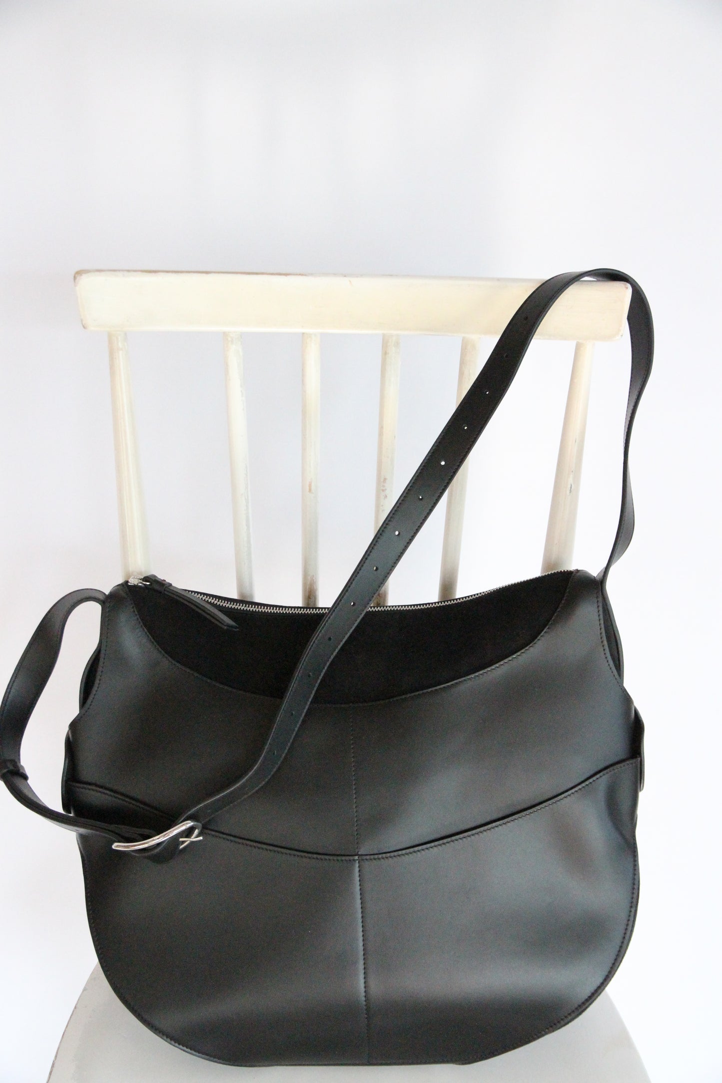 10.03.53 SADDLEBAG / BLACK  42×34×16cm