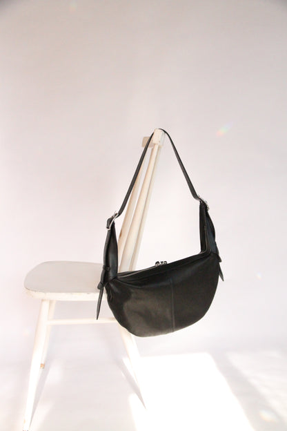 10.03.53 JELLYFISH / BLACK 48×28×6.5cm