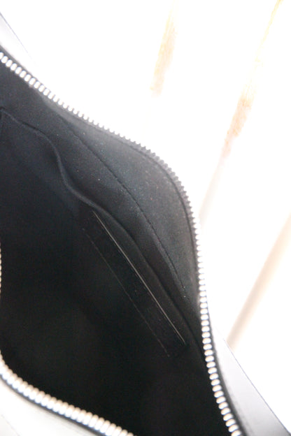 10.03.53 LARGE HALF-MOON / BLACK 29×23×11cm
