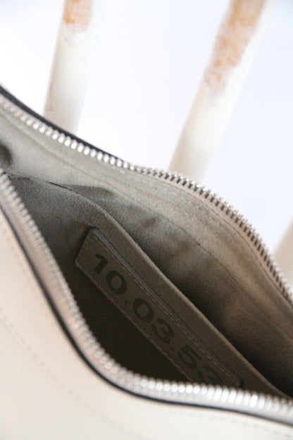 10.03.53 HALF-MOON / OFF-WHITE 26×13×11cm