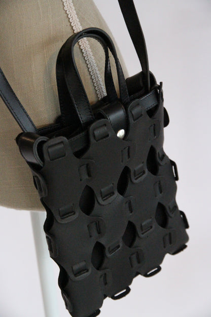 10.03.53 Small Braided Tote Black  21×20cm