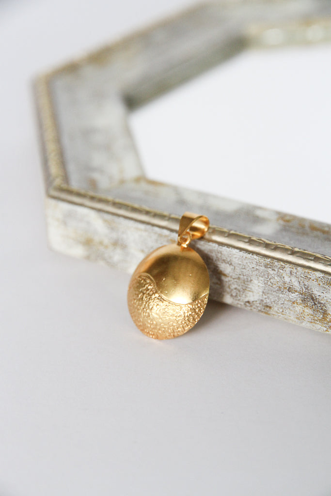 24K Gold Plated Pendant Top【Eclipse】by Aakar
