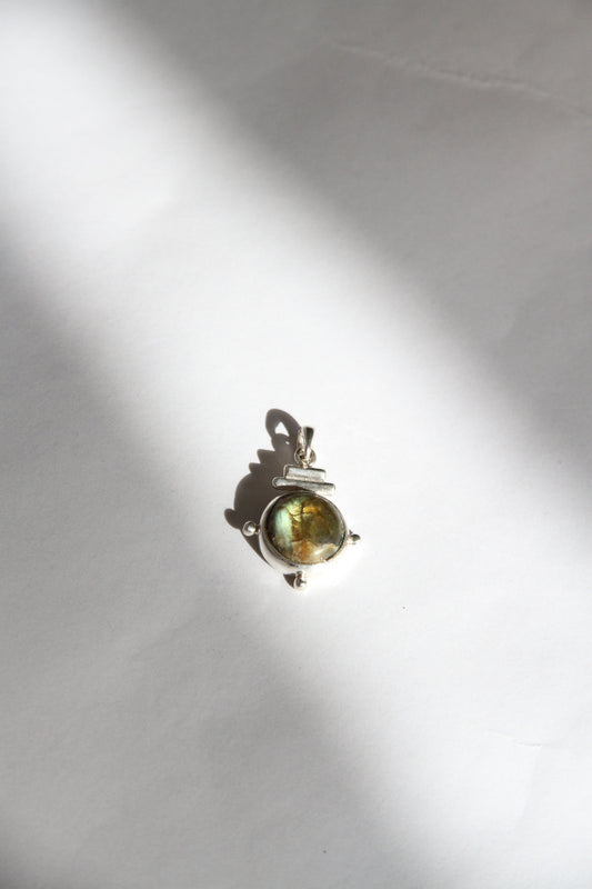 925 Silver Labradorite Pendant Top by Aakar