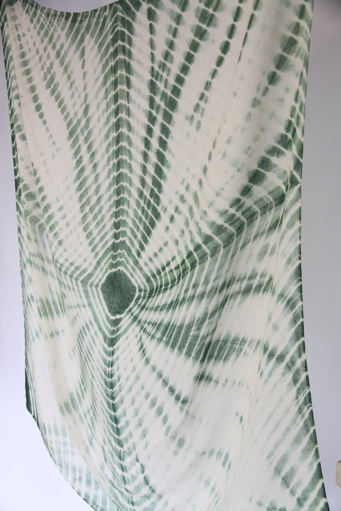 Plant-dyed cashmere-silk shawl / Green