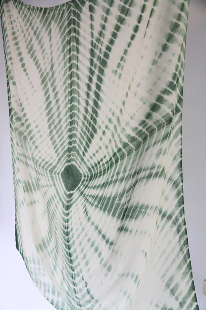 Plant-dyed cashmere-silk shawl / Green