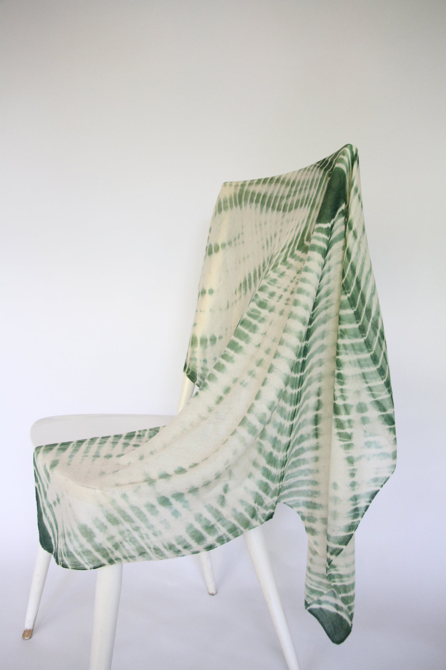Plant-dyed cashmere-silk shawl / Green