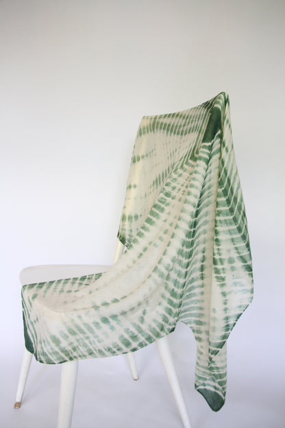 Plant-dyed cashmere-silk shawl / Green