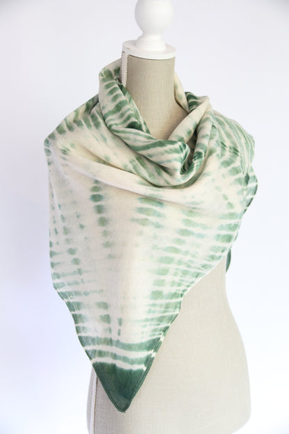 Plant-dyed cashmere-silk shawl / Green