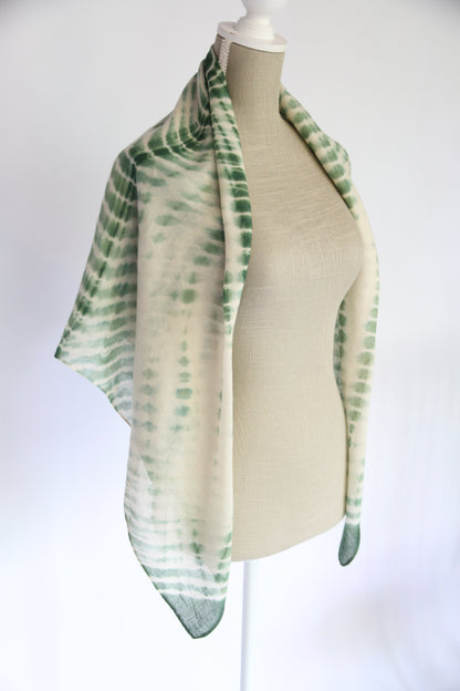 Plant-dyed cashmere-silk shawl / Green