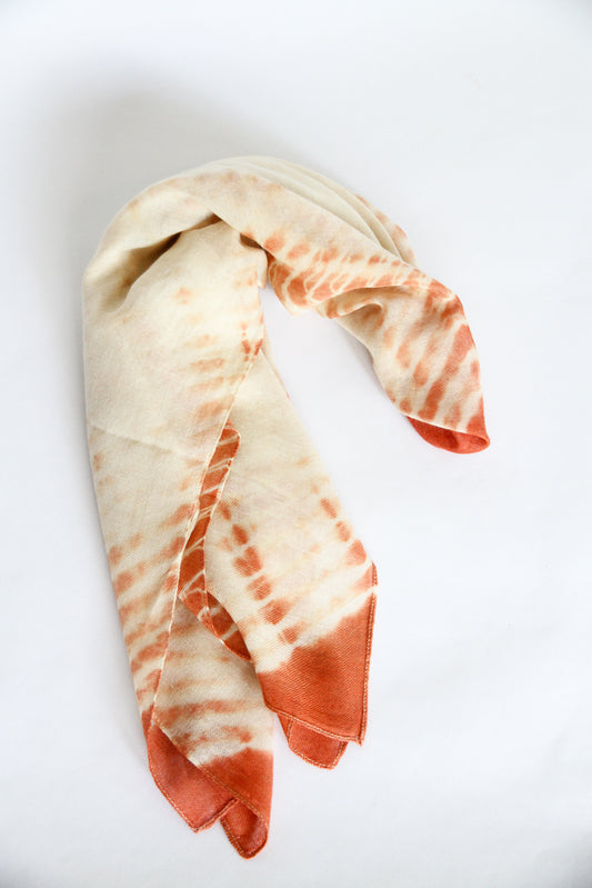 Plant-dyed cashmere-silk shawl / Orange