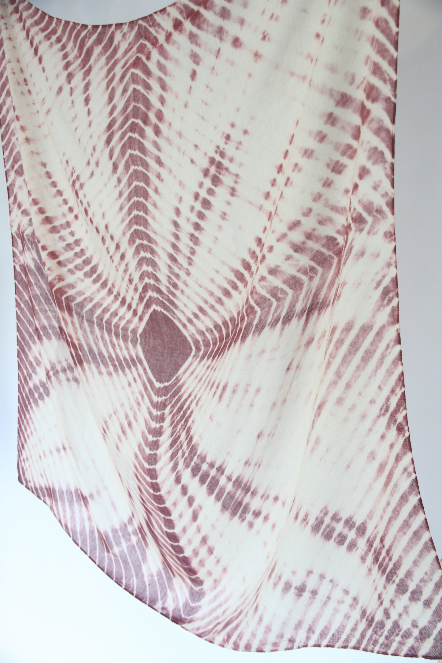 Plant-dyed cashmere-silk shawl / Purple