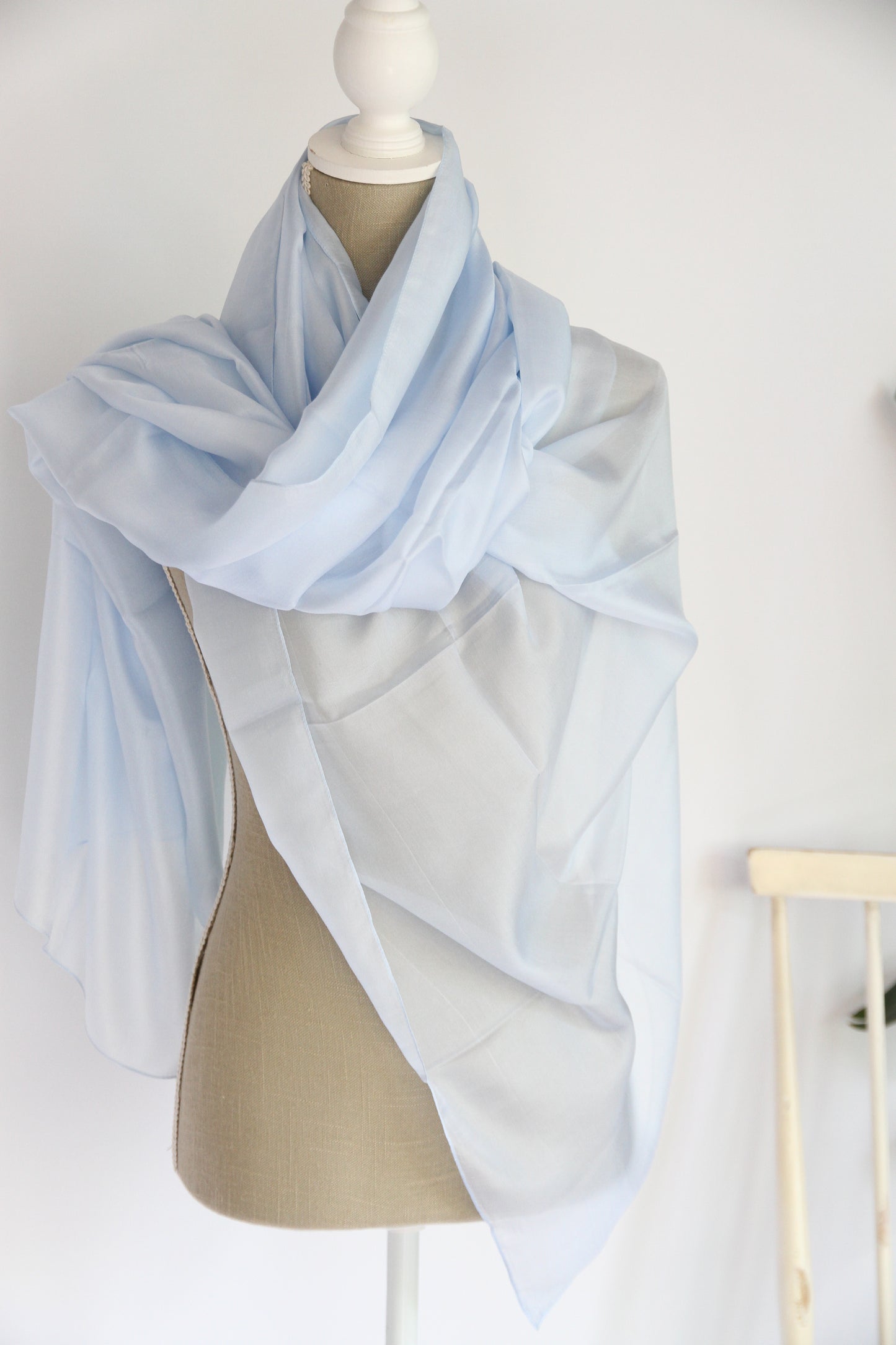 Plant-dyed silk shawl / Blue