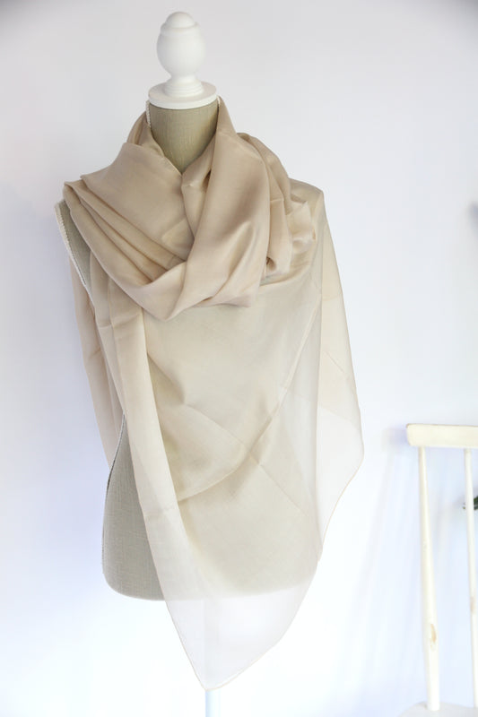Plant-dyed silk shawl / Gray