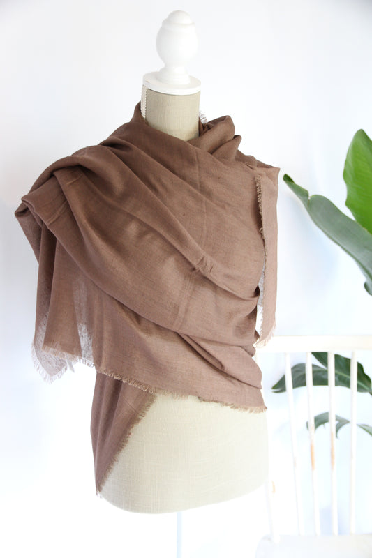 Plant-dyed modal linen shawl / Brown