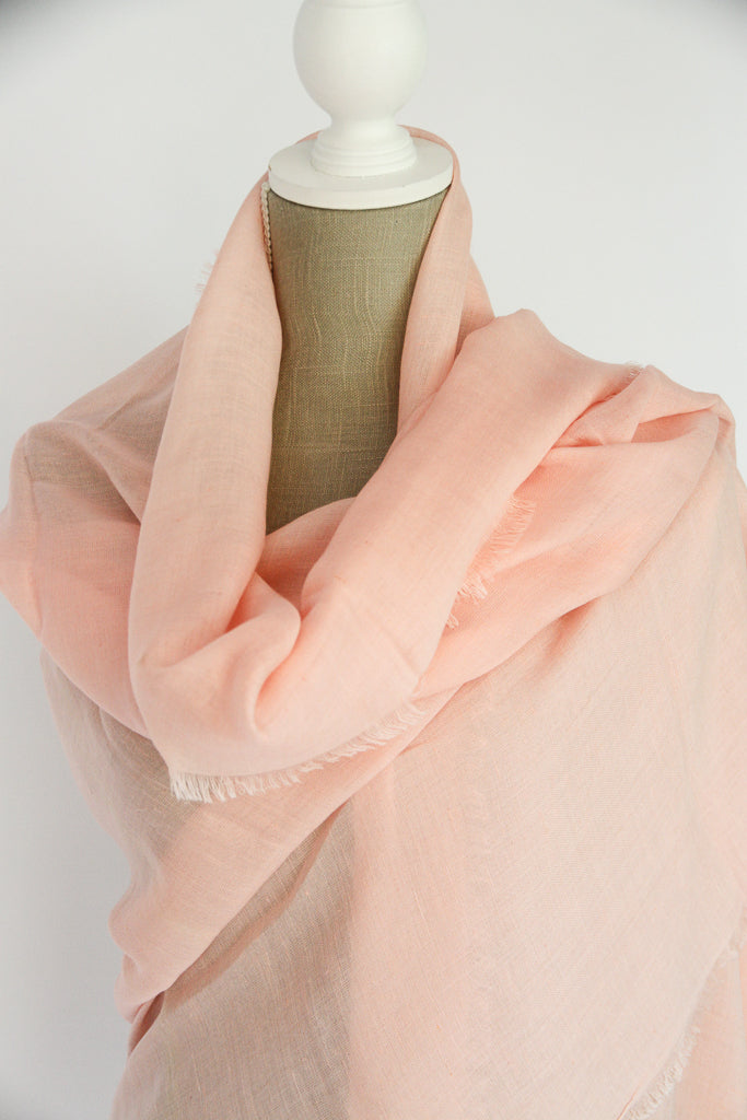 Plant-dyed modal linen shawl / Pink