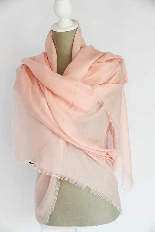 Plant-dyed modal linen shawl / Pink