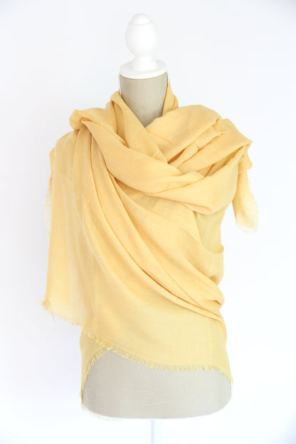 Plant-dyed modal linen shawl / Yellow