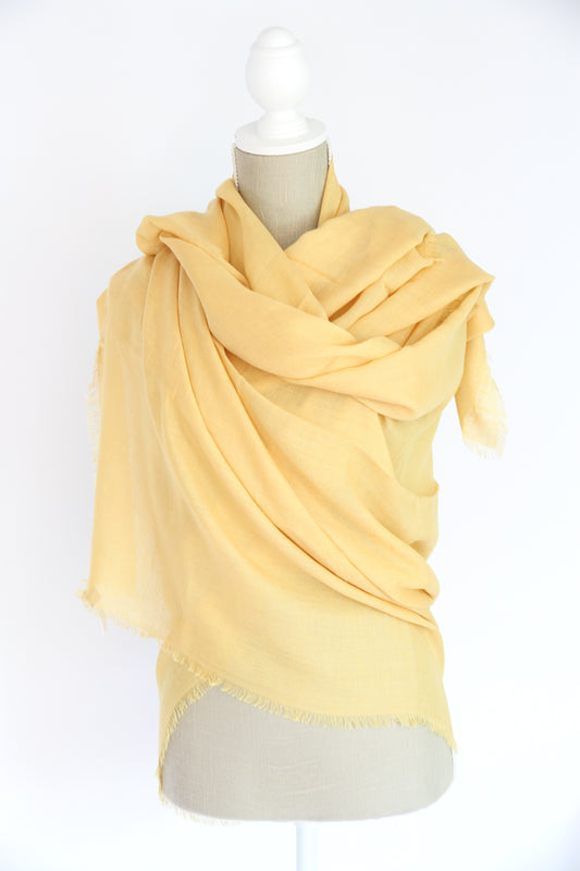 Plant-dyed modal linen shawl / Yellow