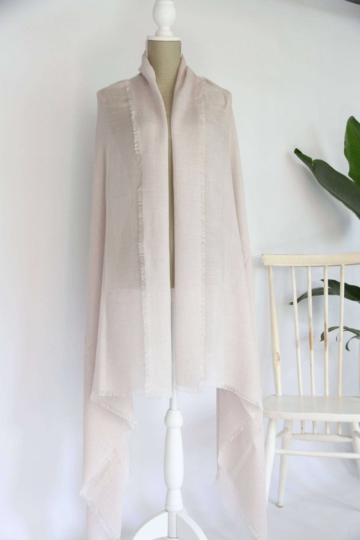 Plant-dyed modal linen shawl / Light Purple