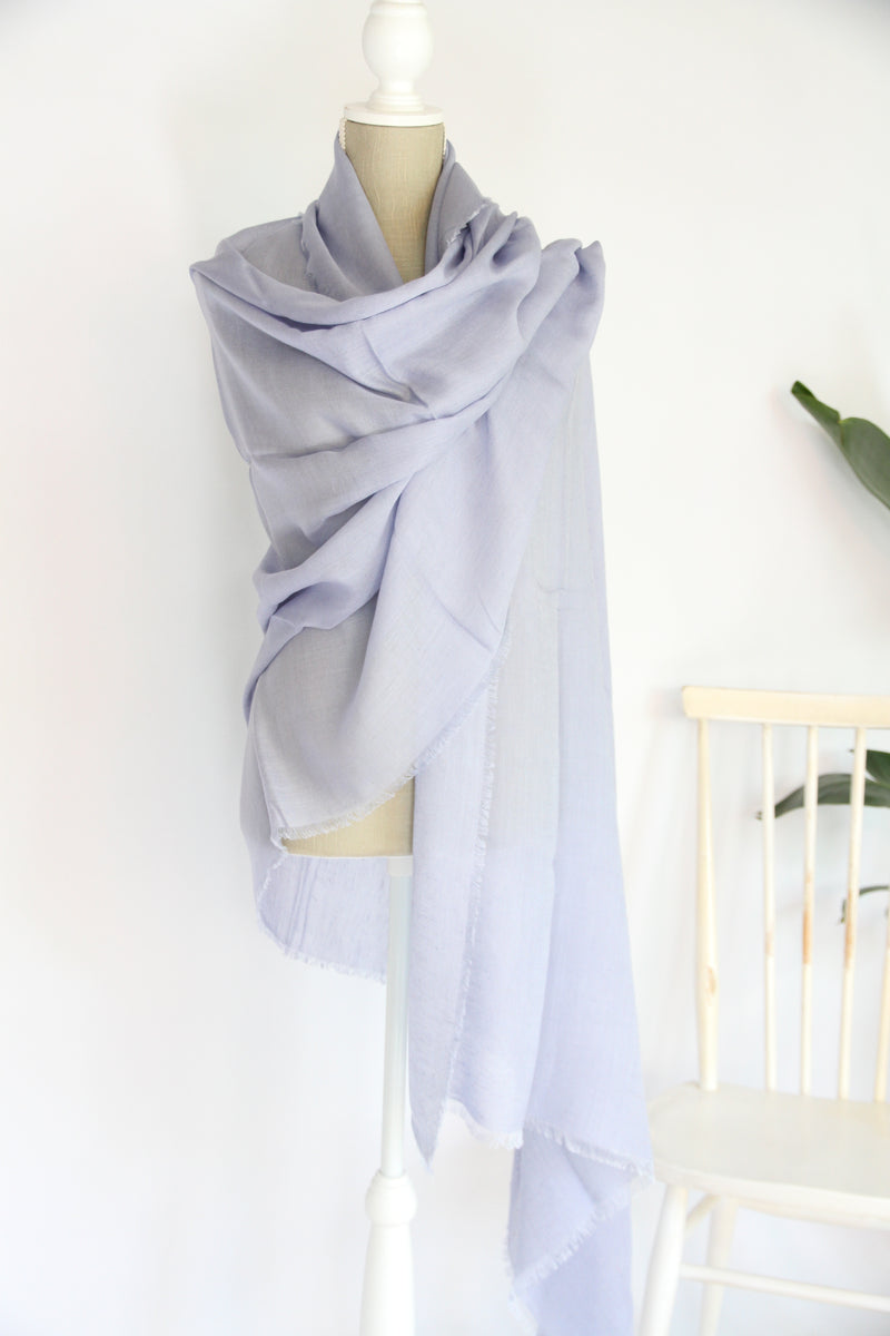 Plant-dyed modal linen shawl / Light Blue